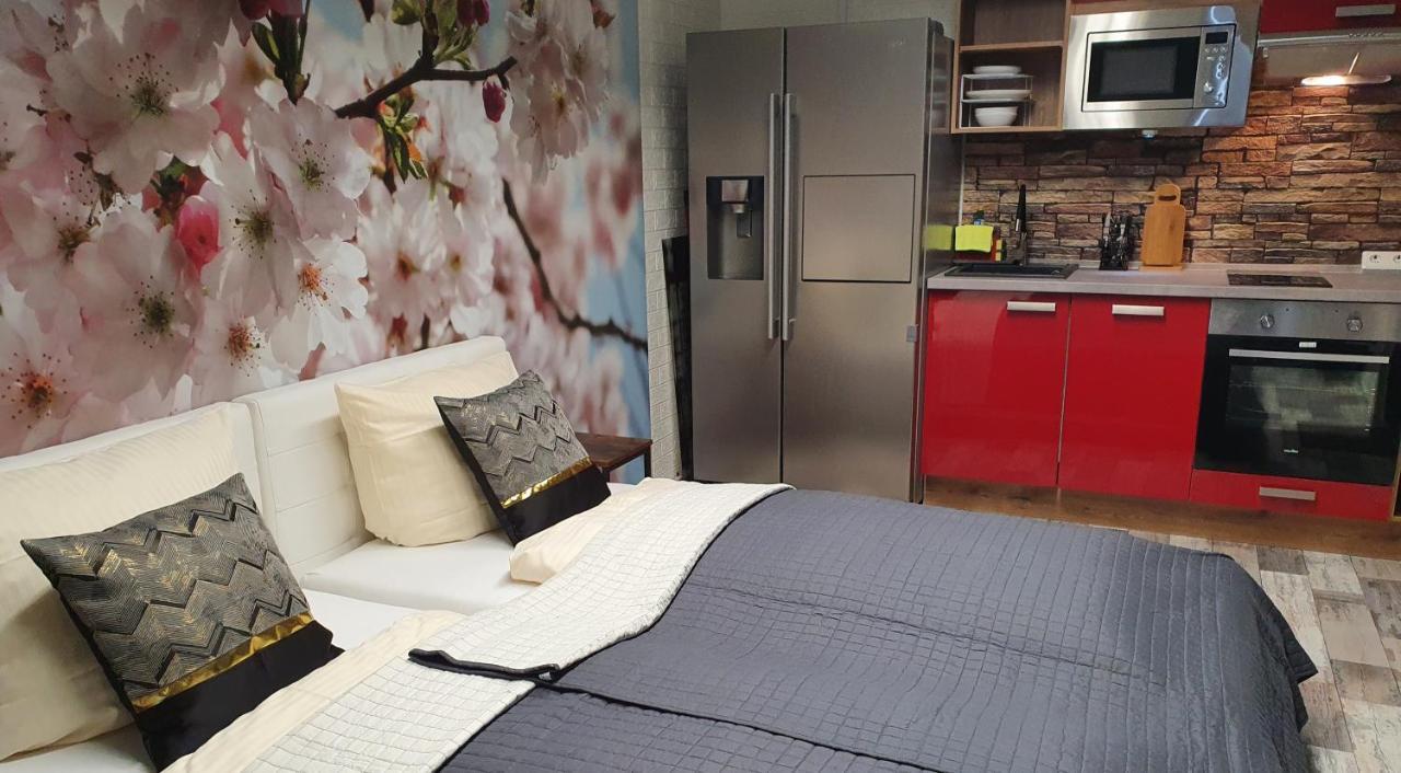 Lane Tiny Homes, Nahe Hannover Messe Екстер'єр фото