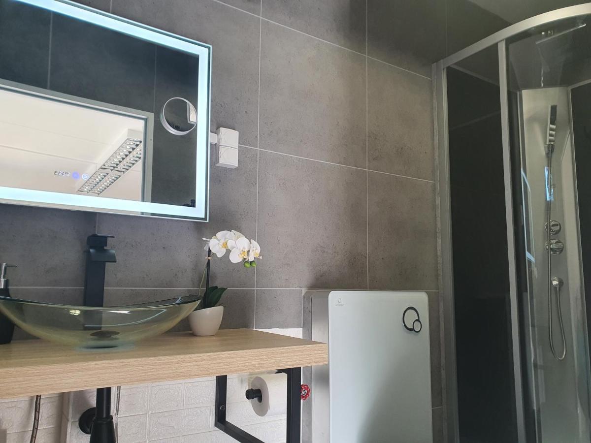 Lane Tiny Homes, Nahe Hannover Messe Екстер'єр фото