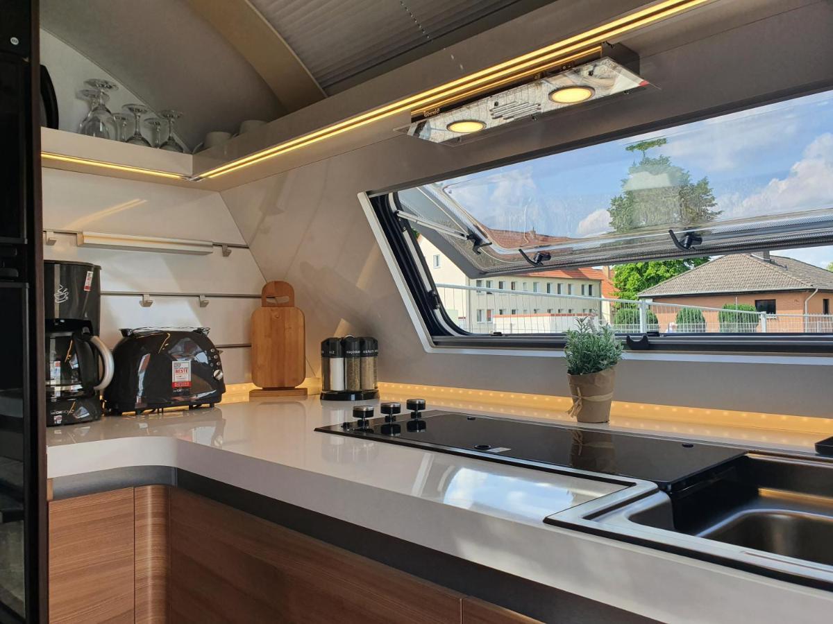 Lane Tiny Homes, Nahe Hannover Messe Екстер'єр фото