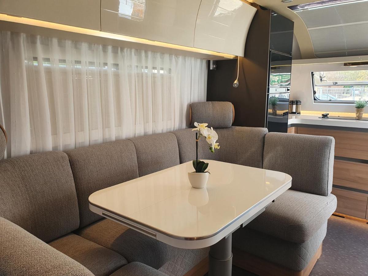 Lane Tiny Homes, Nahe Hannover Messe Екстер'єр фото